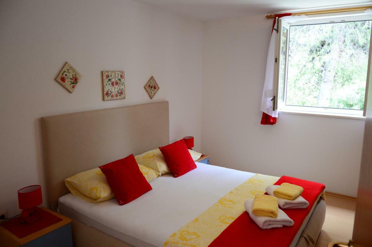 Villa Kale Apartments Slatine Exterior photo